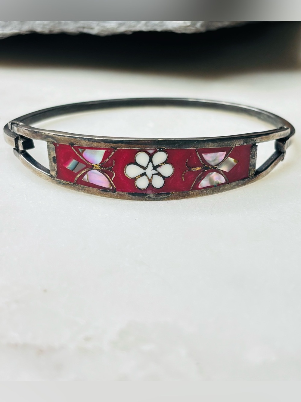 Vintage Taxco Butterfly Bracelet Red Enamel Mother of Pearl Floral Inlay Hinged - Picture 2 of 8